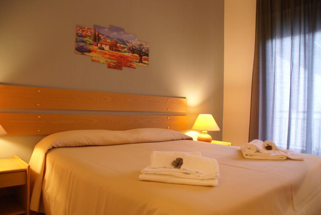 Hotel Rasula Alta Gravina di Catania Zewnętrze zdjęcie