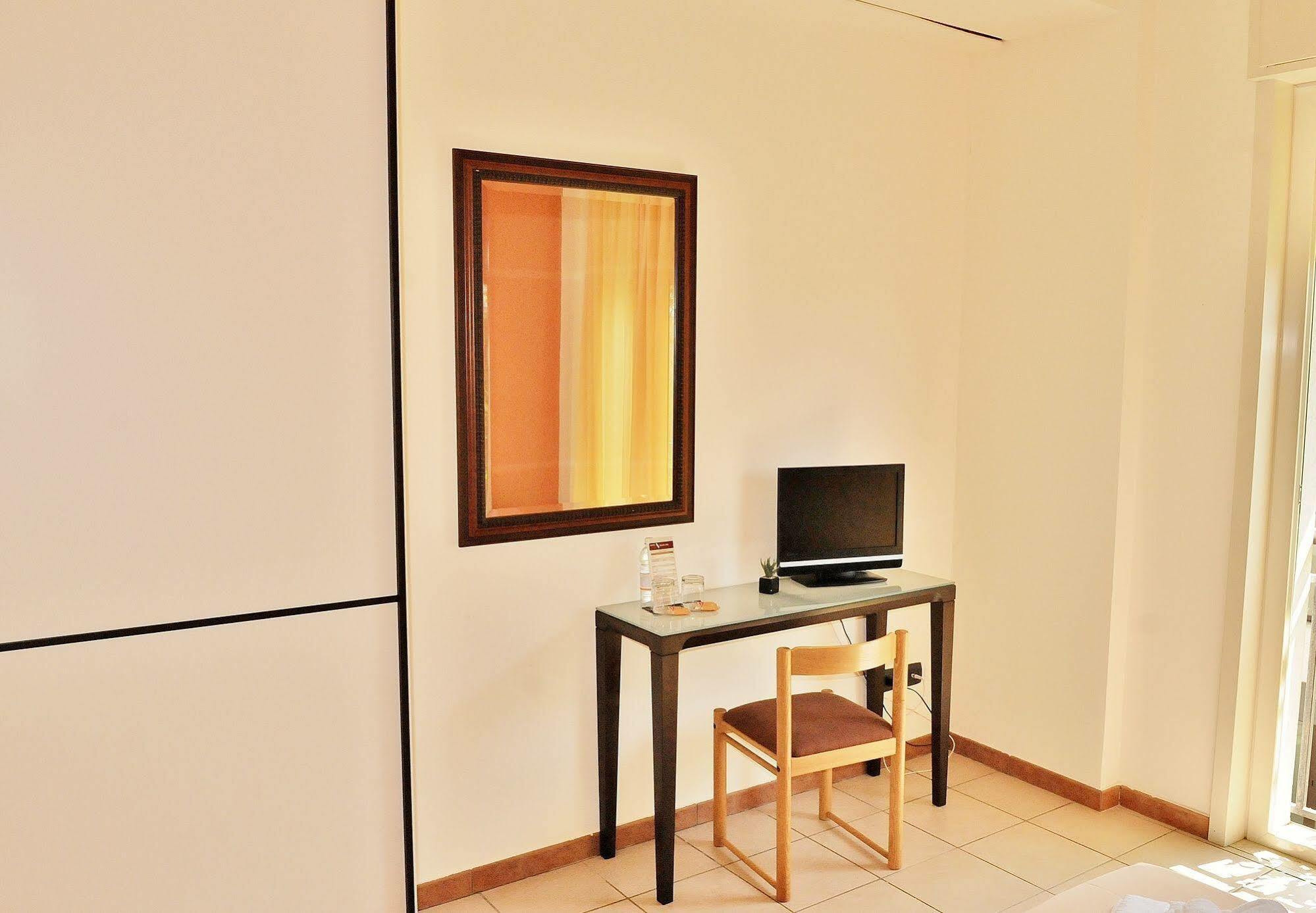 Hotel Rasula Alta Gravina di Catania Zewnętrze zdjęcie