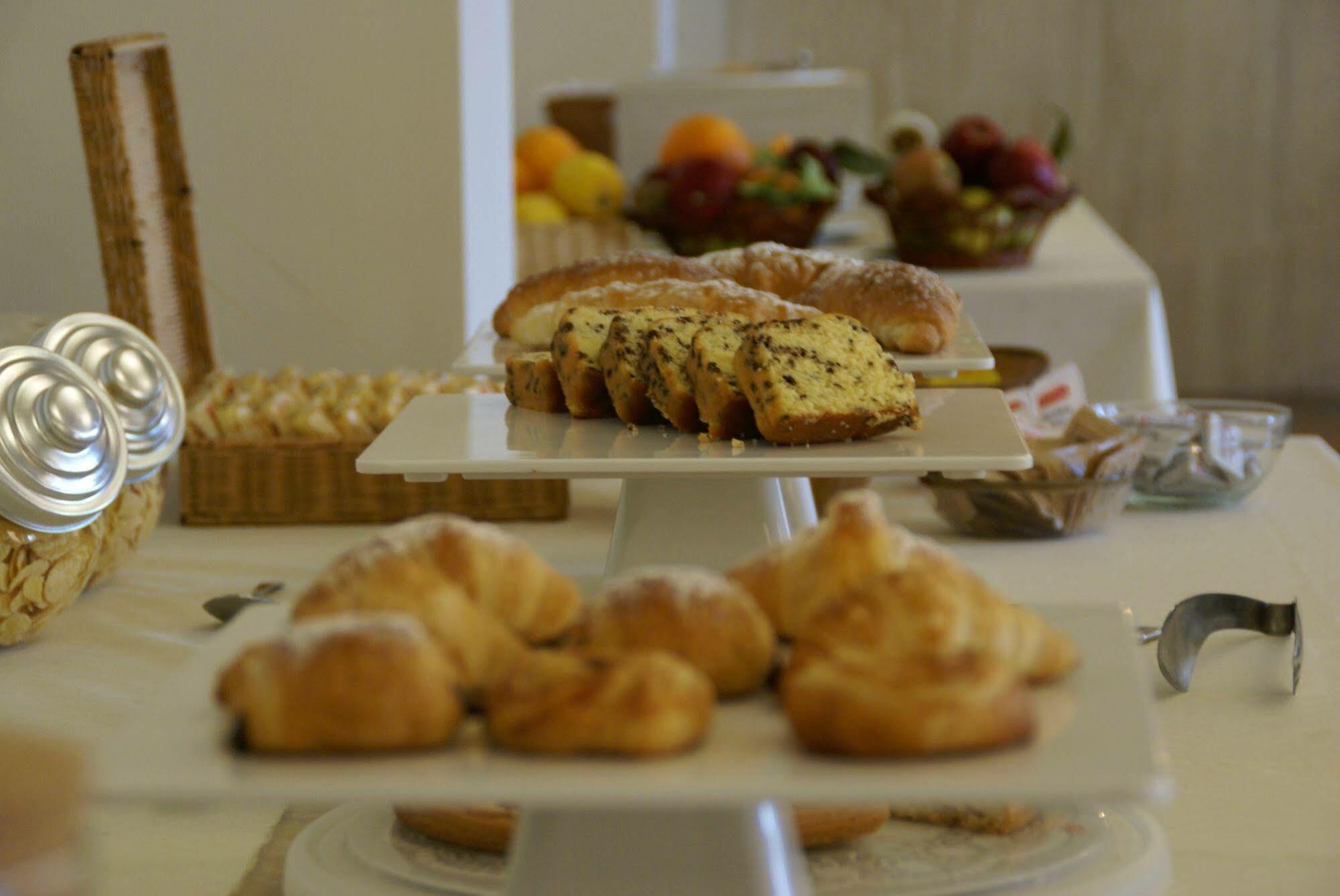 Hotel Rasula Alta Gravina di Catania Zewnętrze zdjęcie