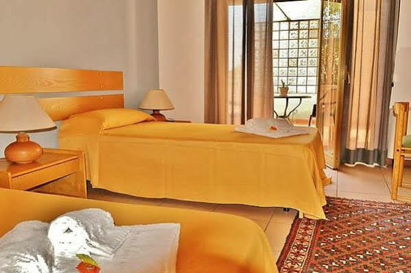 Hotel Rasula Alta Gravina di Catania Zewnętrze zdjęcie